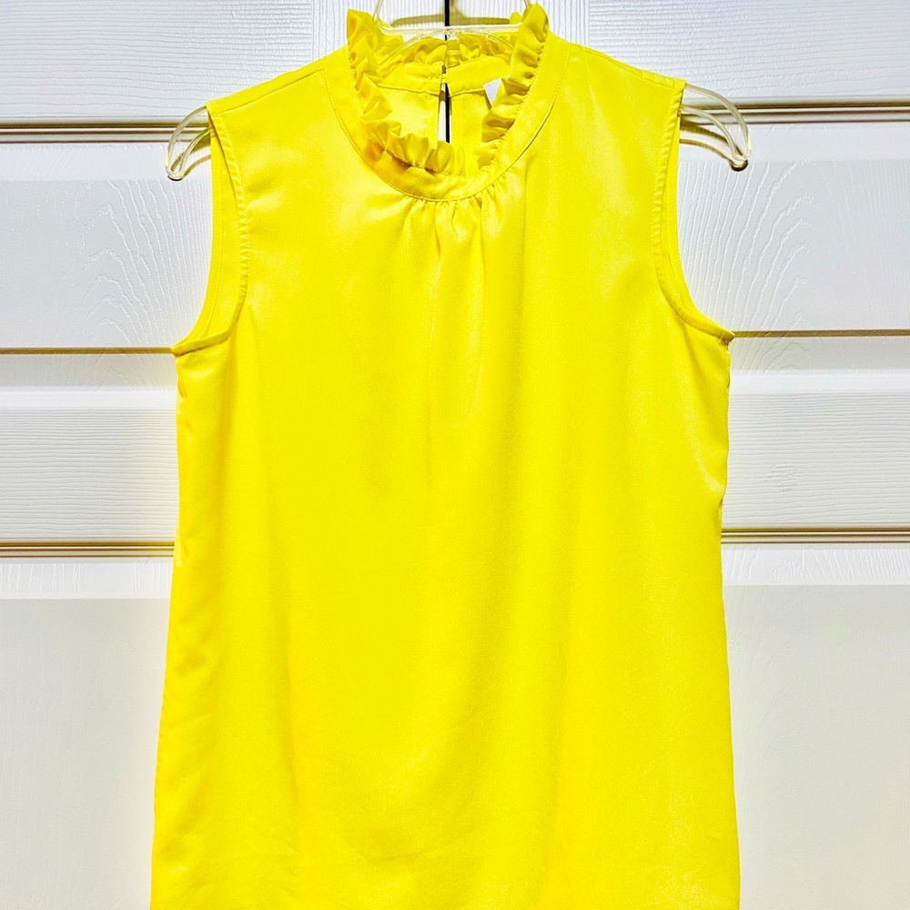 CUTE CALVIN KLEIN YELLOW RUFFED NECK TOP YOU ARE GOING TO LOVE. LIKE NEW.